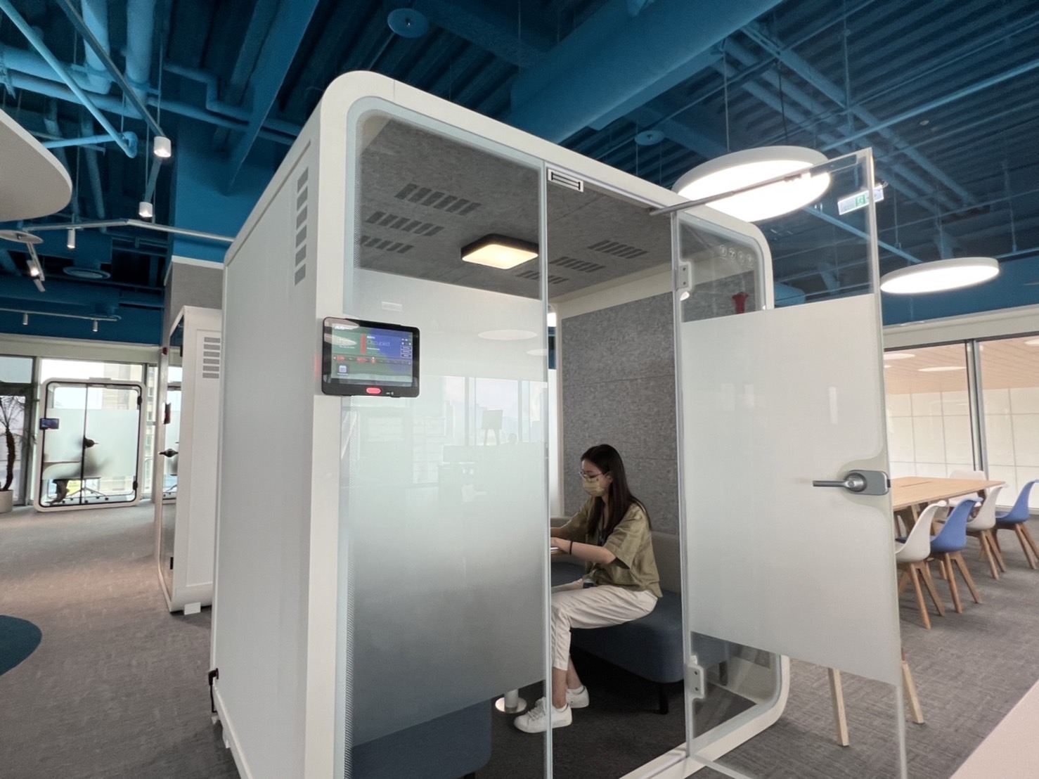 LEwin乐玩高雄據點的智慧行動辦公艙，展現LEwin乐玩在面板以外的研發應用軟實力